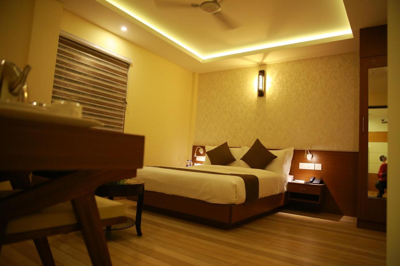 D'Chandelier Kochi 外观 照片