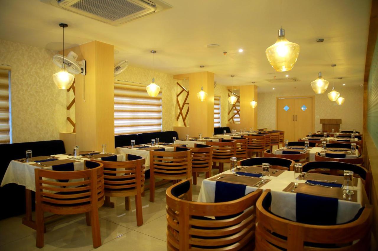 D'Chandelier Kochi 外观 照片