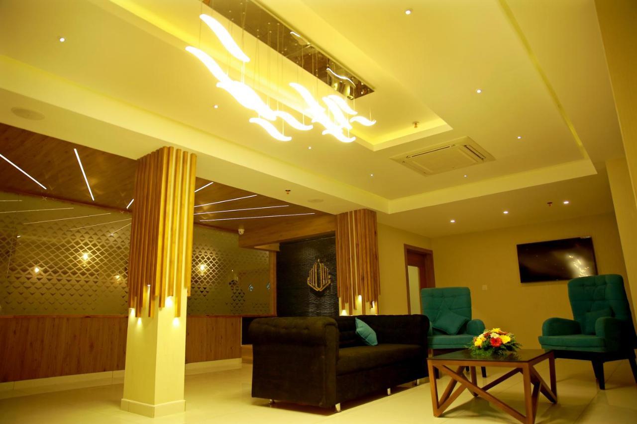 D'Chandelier Kochi 外观 照片