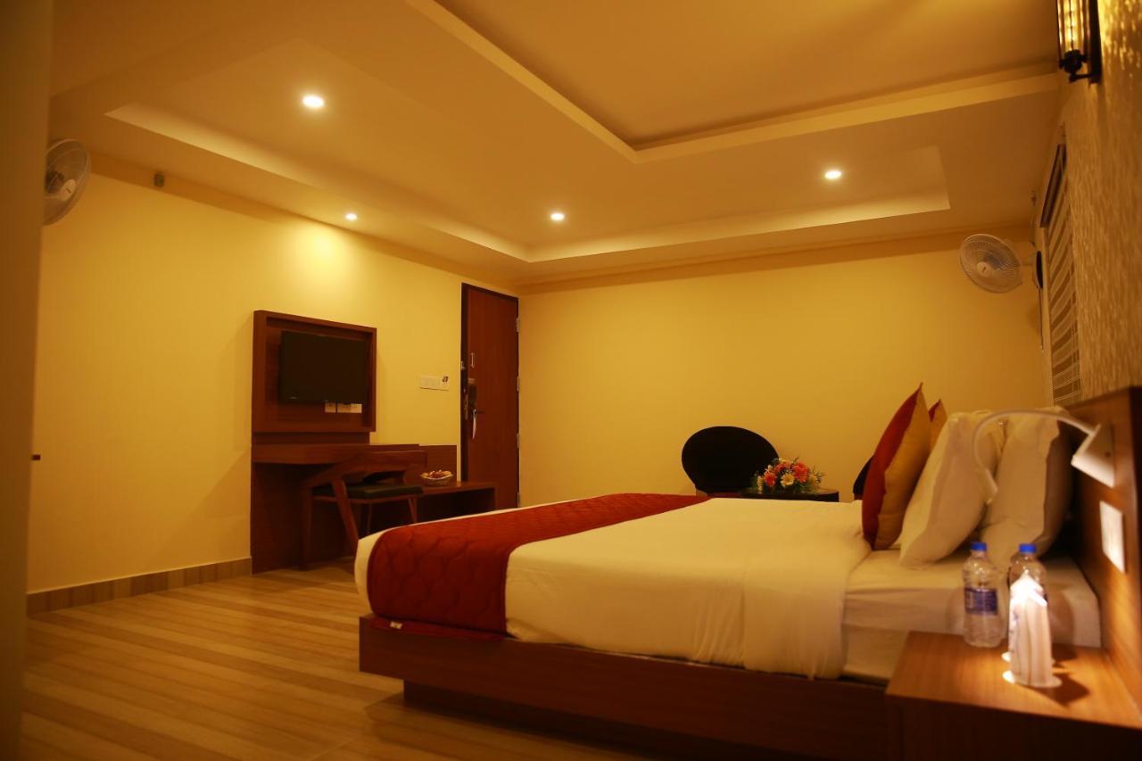 D'Chandelier Kochi 外观 照片