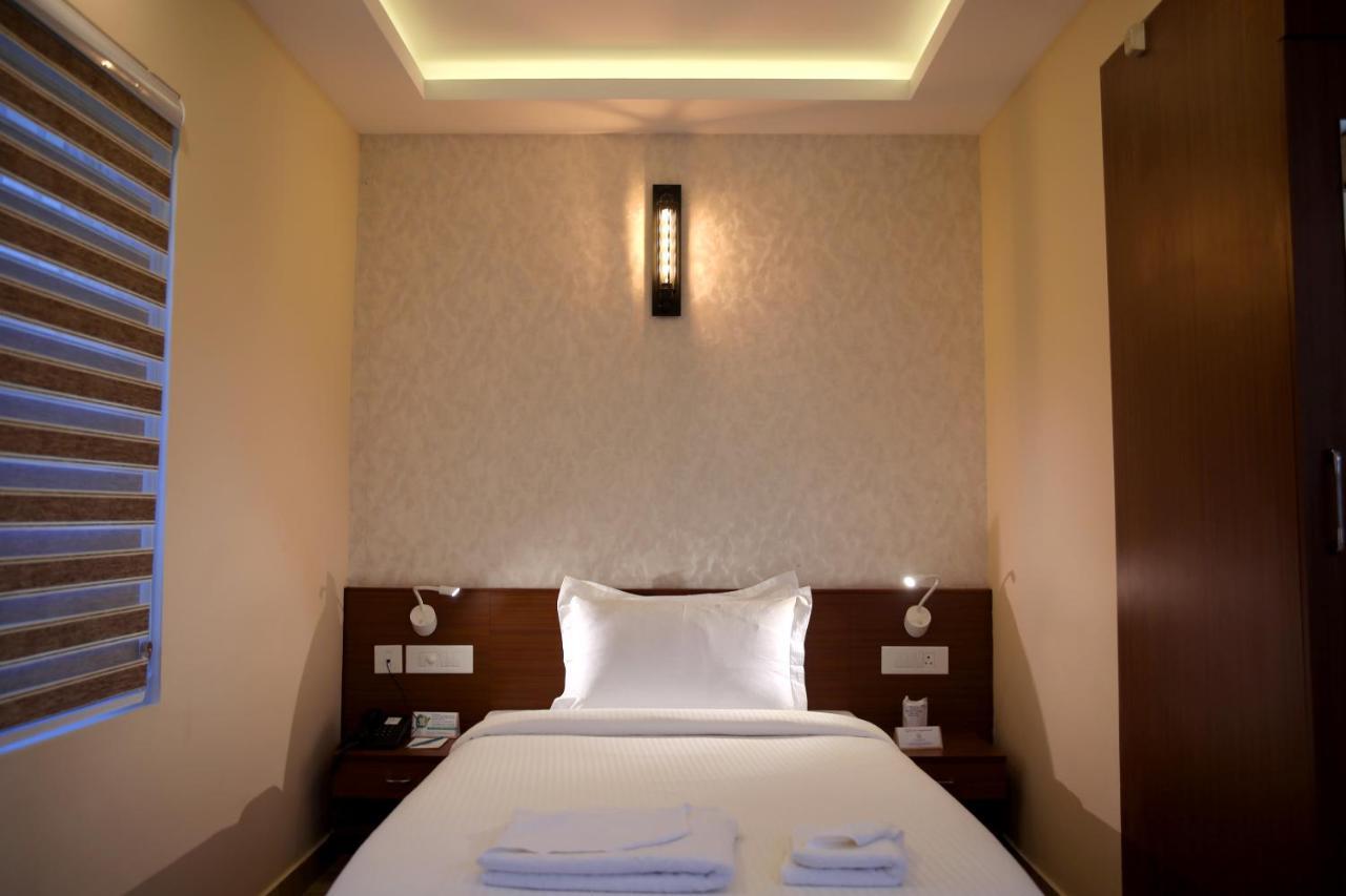 D'Chandelier Kochi 外观 照片